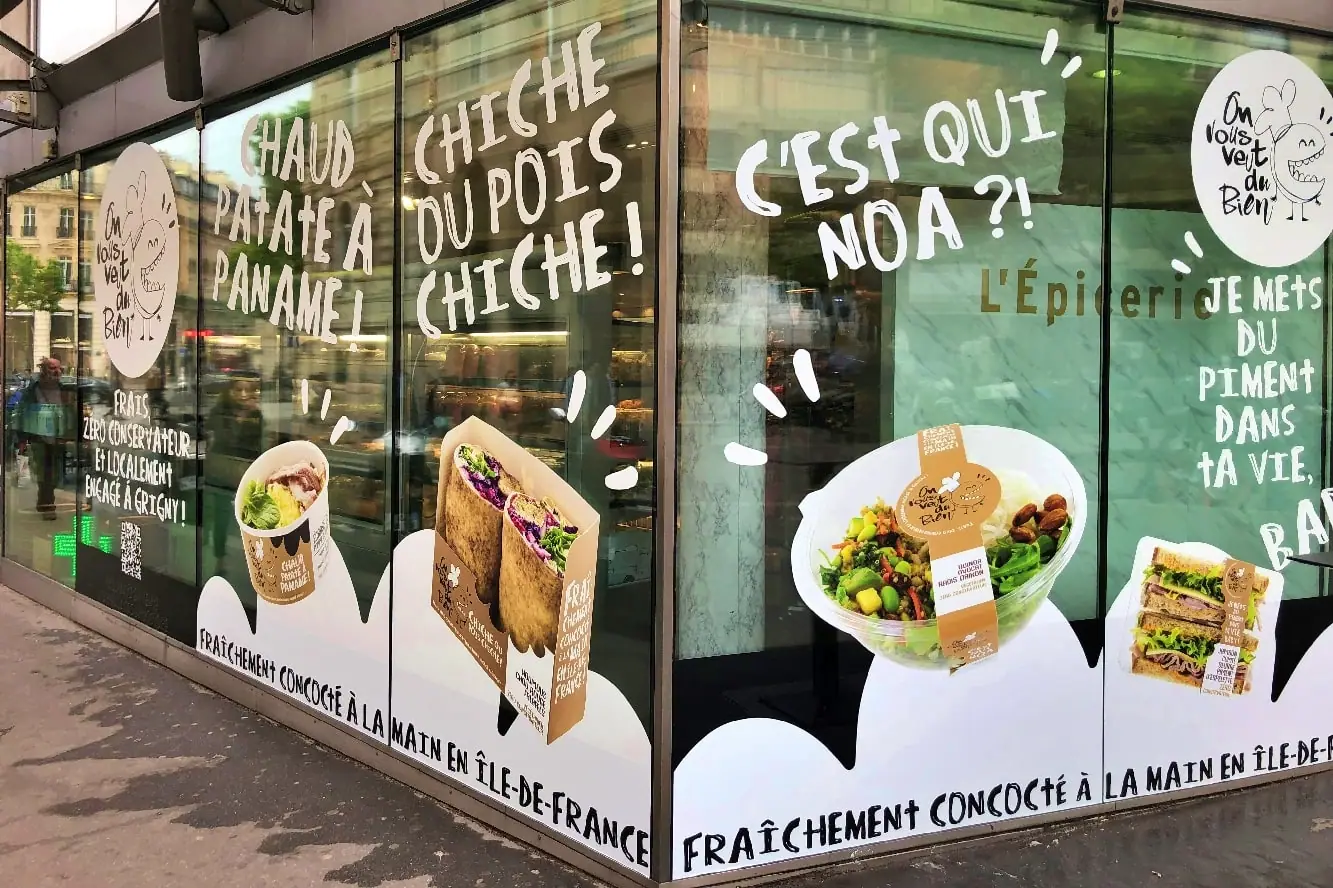 Bar & restaurant — façade en vitrophanie