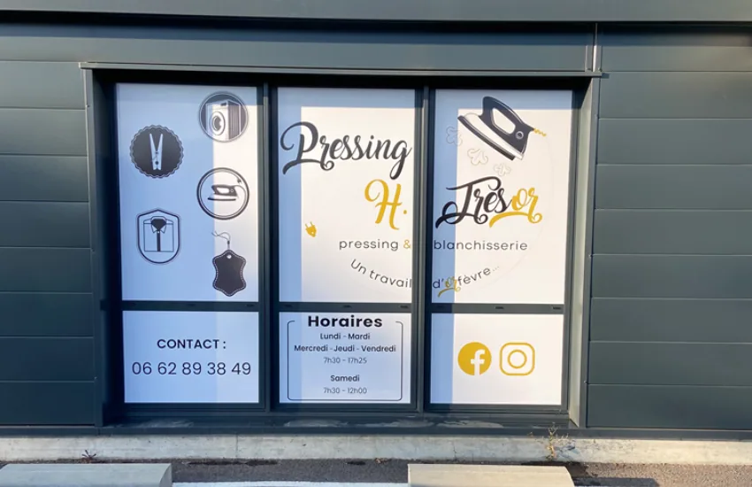 Commerce — vitrine en vitrophanie